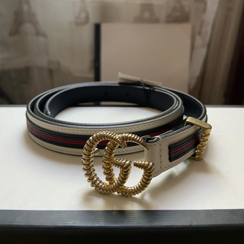 ‼️SOLD‼️Gucci Leather Belt with Tourchon Double G